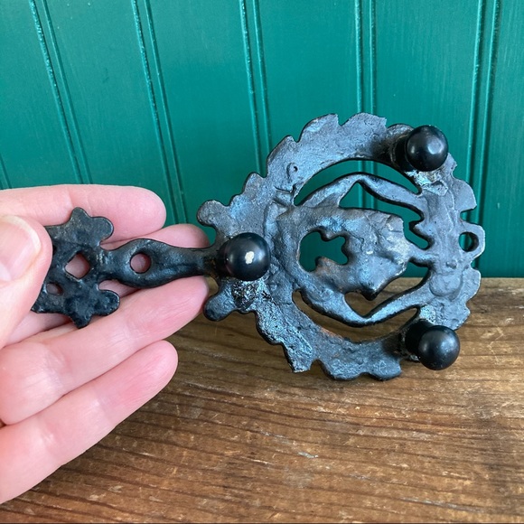 Vintage Metal Kitchen Trivet - Picture 4 of 5